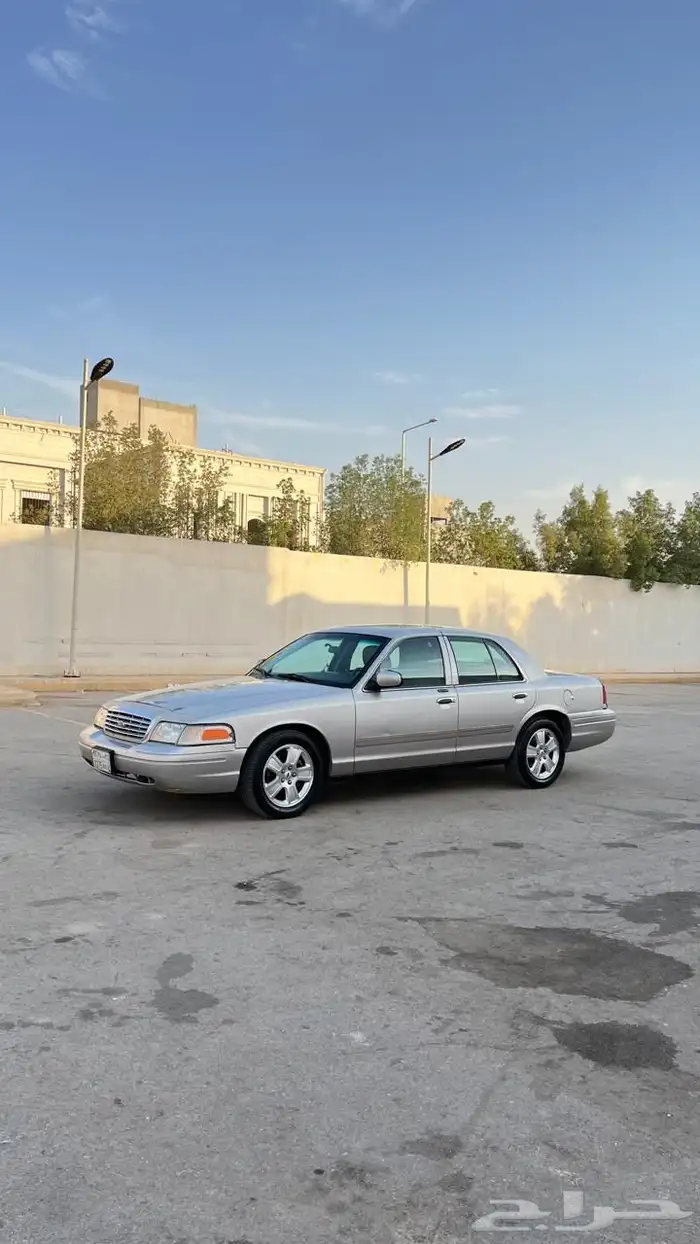فورد فكتوريا 2011 0