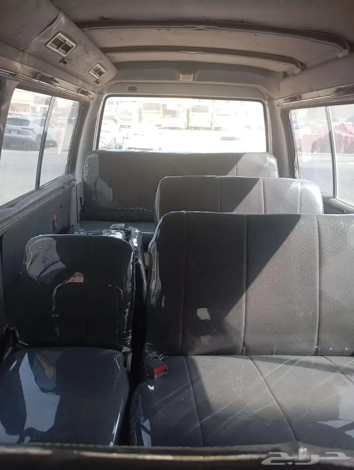 باص ميتسوبيشي L300 4