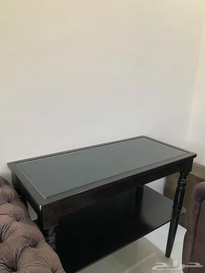 طاولات خشب مع زجاج 0