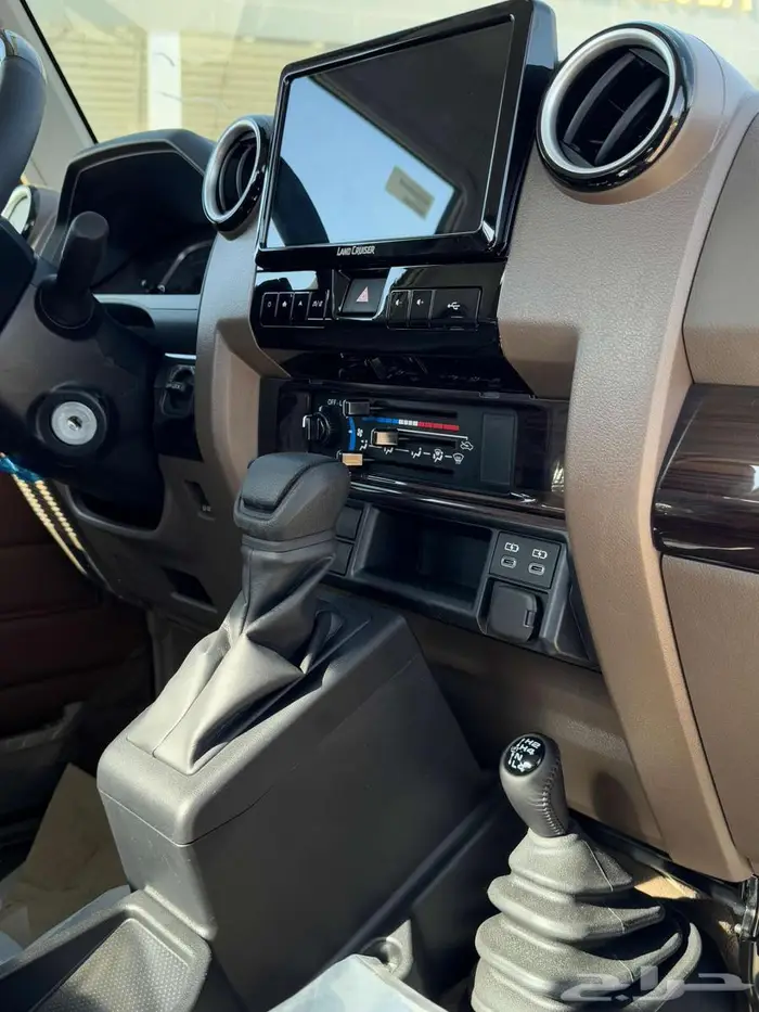 تويوتا شاص رفرف فل LX V6توماتيك بنزين 2025كاش وأقساط 13