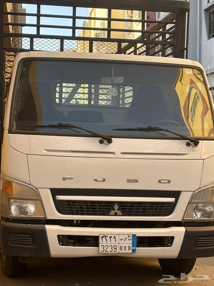 شاحنه متسوبيشي ( فوزو) ياباني 2022 2