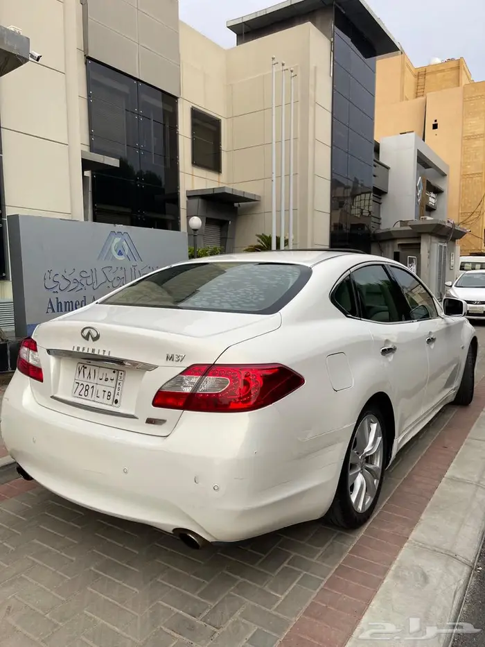 انفينيتي M37 سيدان شبيهة ال Q70 انفنتي 4
