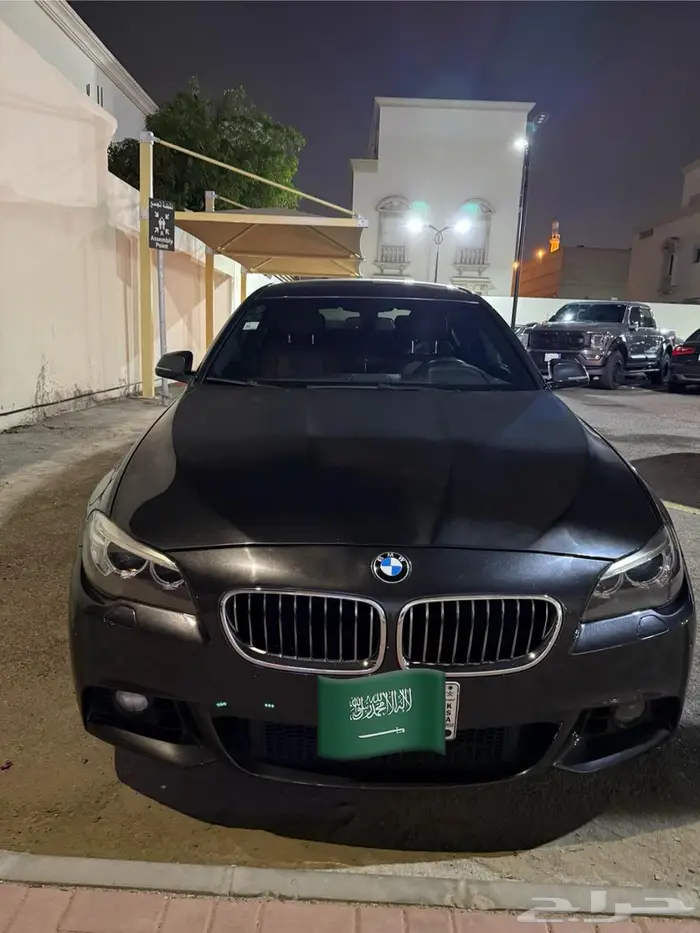 بي ام دبليو الفئة الخامسة كونسول ترفيهي 2016 9