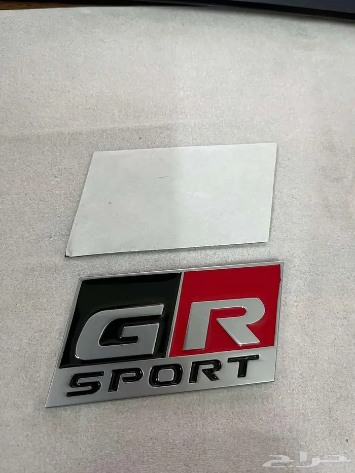 شعار تويوتا اسود رياضي كرولا يارس TOYOTA YARIS GR-SPORT 15