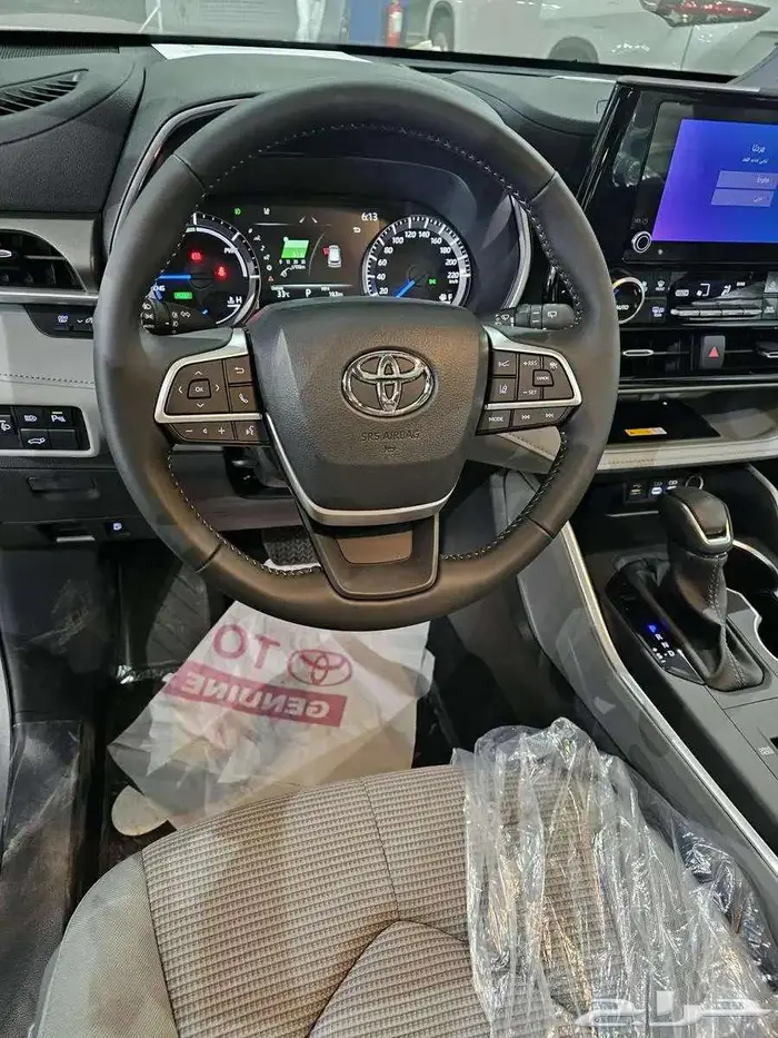 تويوتا هايلاندر GLE نص فل موديل 2025 6