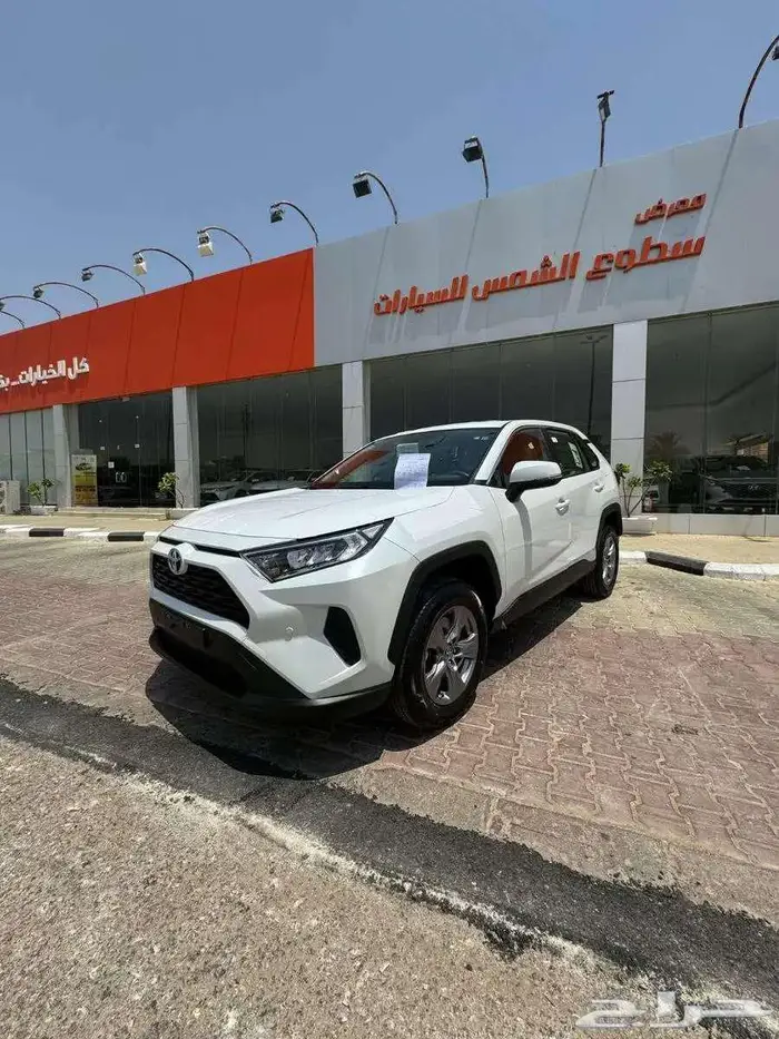 تويوتا راف فور LE بنزين دبل 2025 بالنقد والتقسيط 0