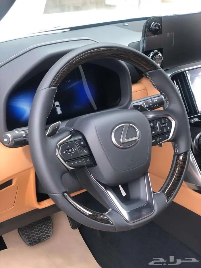 جيب لكزس LX 700 h هايبرد 2025 سعودي عرض صفر أرباح 8