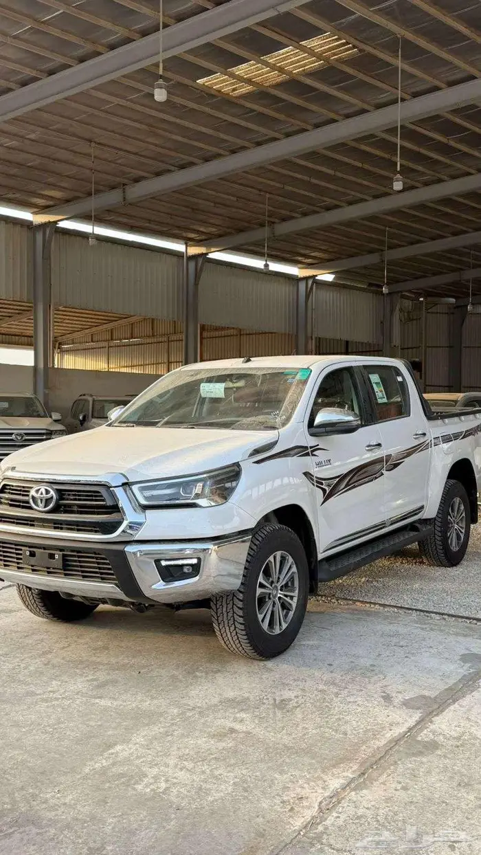 هايلكس غمارتين بنزين دبل SGLX سعودي 2025 ب 149900شامل 2