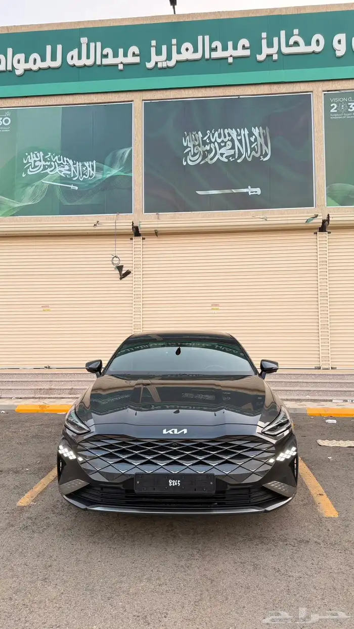 كيا 2022 k8 ( بنزين) فل كامل بحالة الوكالة 0