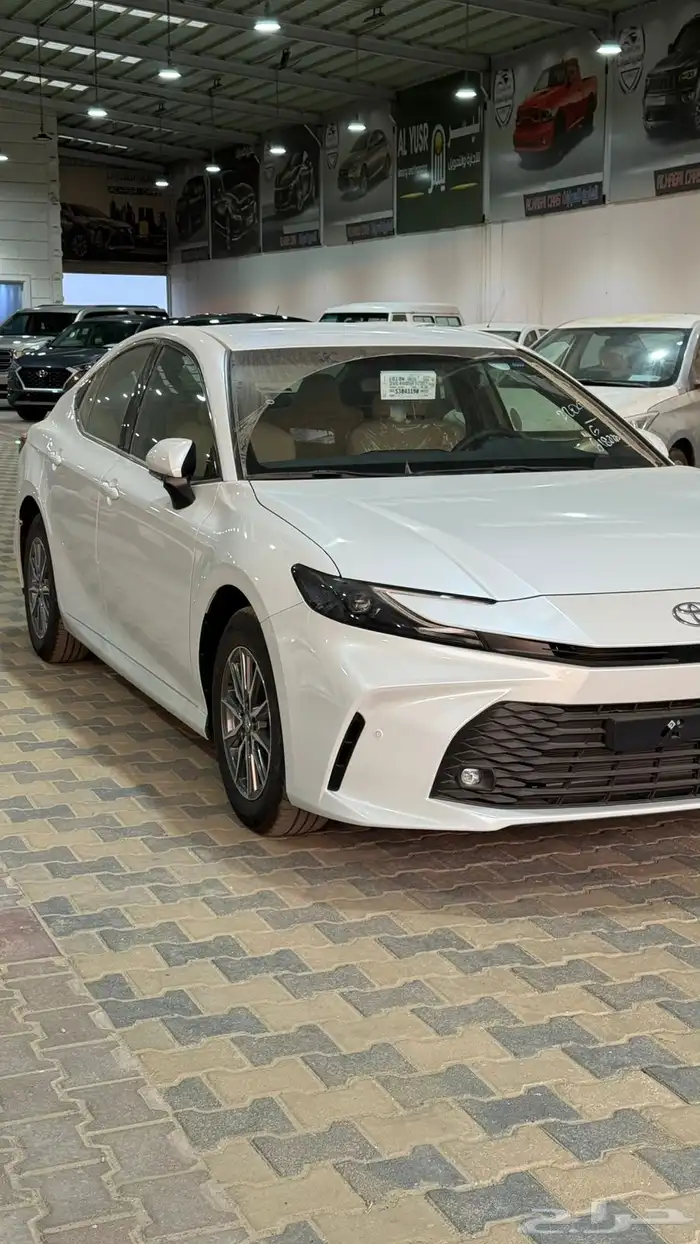 تويوتا كامري E بنزين موديل 2025 سعودي 2