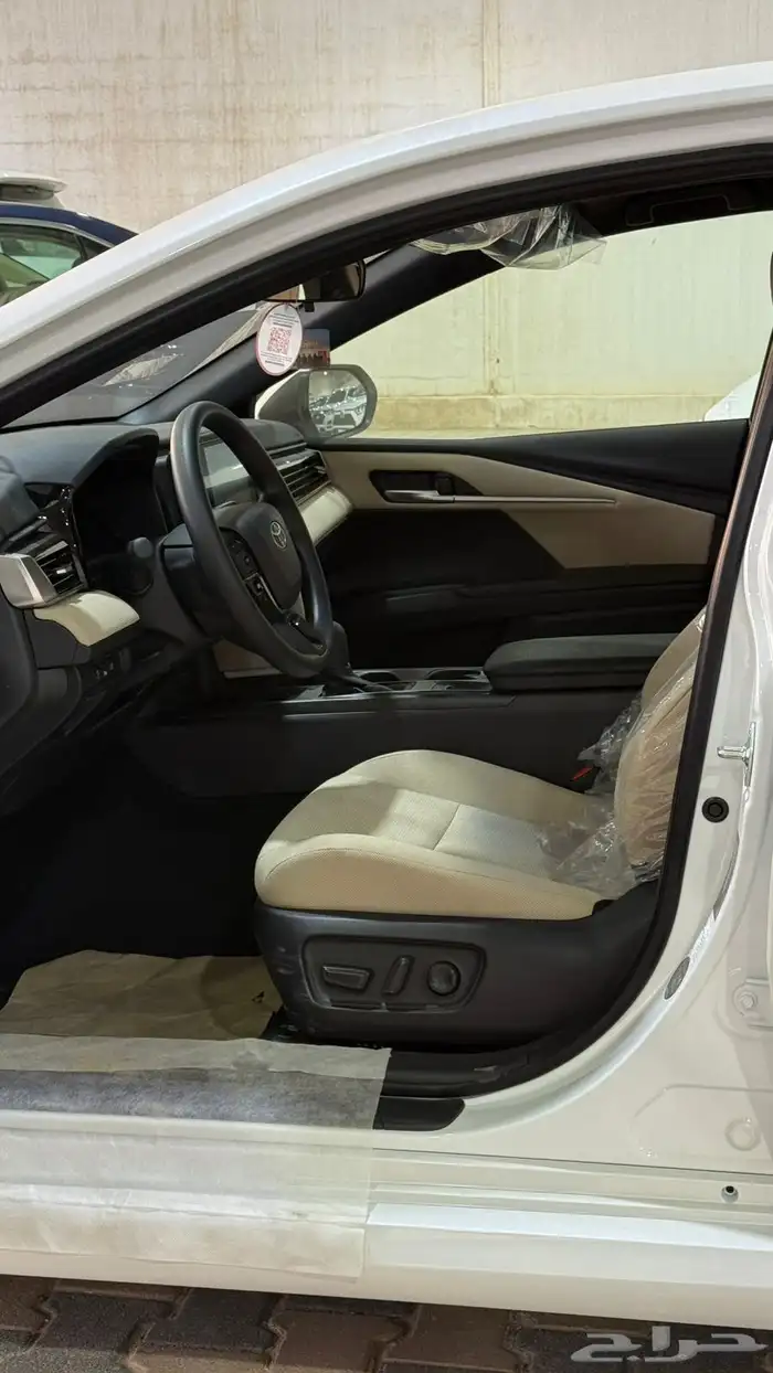 تويوتا كامري E بنزين موديل 2025 سعودي 7