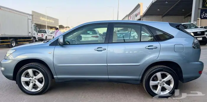 لكزس RX330 موديل 2005 - معرض خلف للسيارات 5