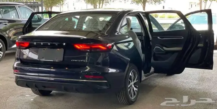 جيلي امجراند ستاندر 2025 متوفر أقساط 6