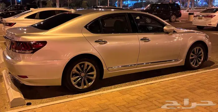 لكزس LS 460 قصير وارد اليابان 5