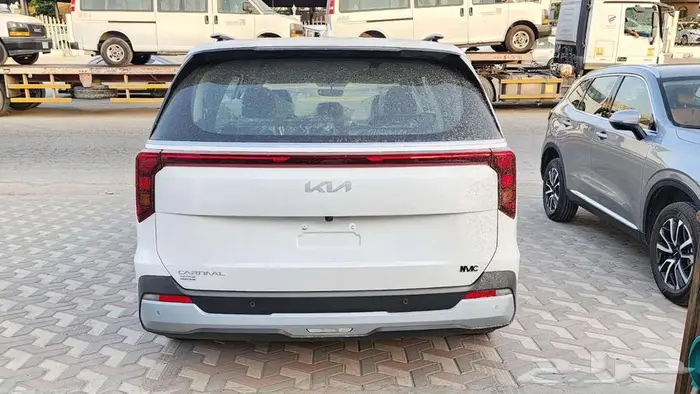 عروض حصريه كيا كرنفال ستاندر سعودى 2025 4