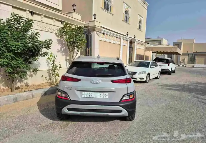 كونا 2022 موديلها جديد وكل شي فيها وكاله وماشيه قليل 2