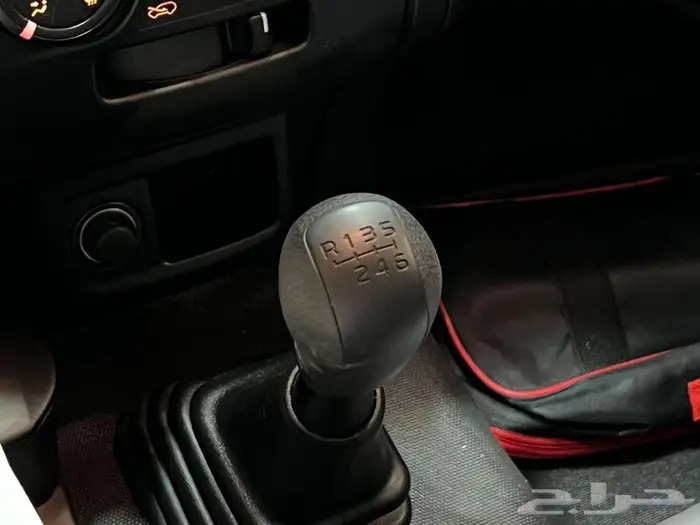 ايسوزو D-Max غمارة موديل2025 لدى خالد للسيارات 6