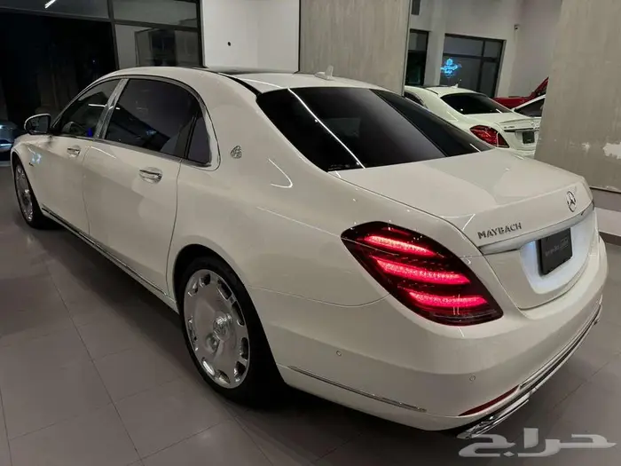 Mercedes مايباخ S560 مخزن العداد (15) الف اعلى المواصفات 4
