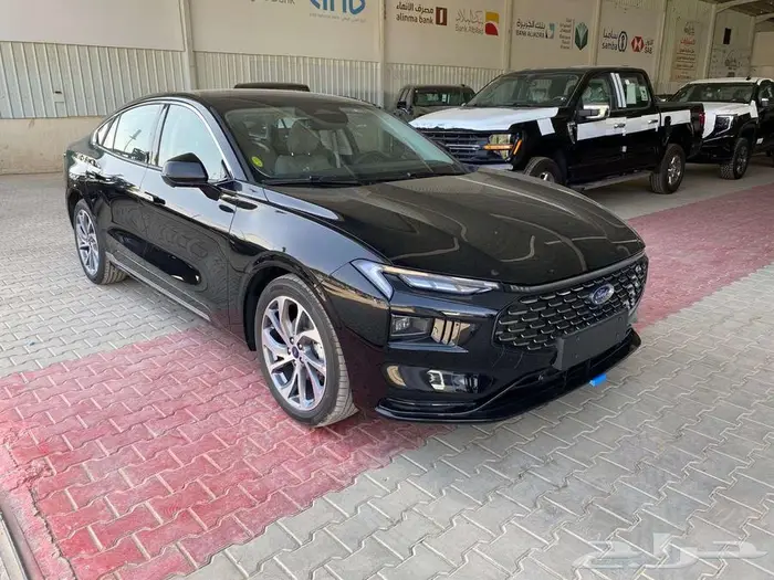 فورد تورس تيتانيوم موديل 2025 كاش وبنوك 2
