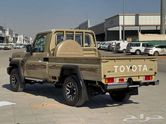 تويوتا شاص رفرف فل LX V6توماتيك بنزين 2025كاش وأقساط 6