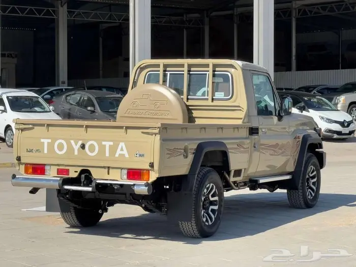 تويوتا شاص رفرف فل LX V6توماتيك بنزين 2025كاش وأقساط 4