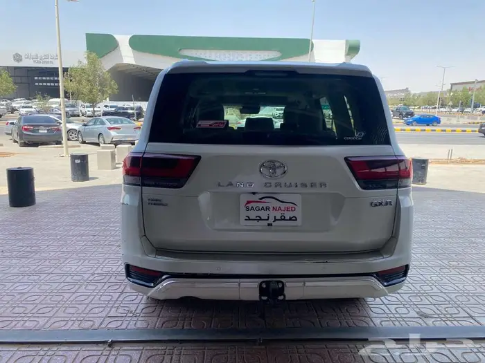 تويوتا لاند كروزر 2023 L5 سعودي مستخدم 7