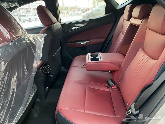 لكزس NX 350 AA 2025 تيتانيوم داخلي احمر 7