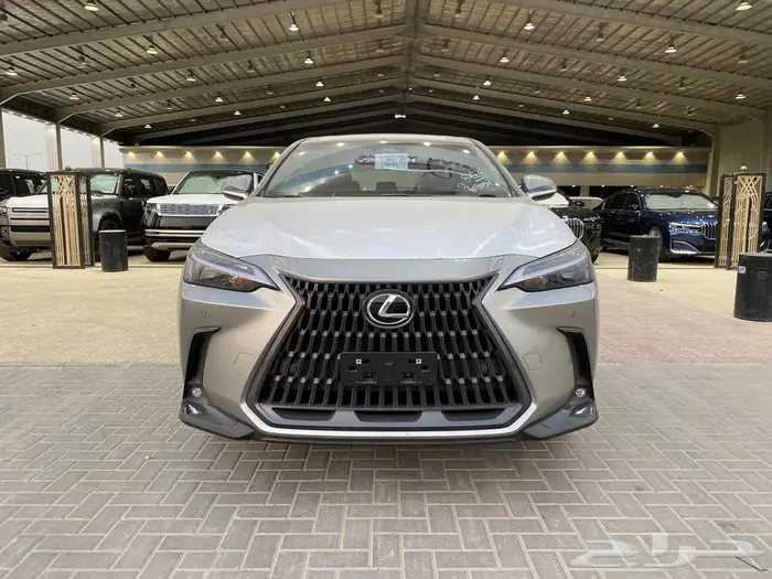 لكزس NX 350 AA 2025 تيتانيوم داخلي احمر 0
