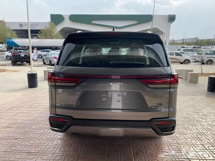 لكزس LX600 BB 2025 سعودي رمادي داخلي افوايت بطاقه جمركيه 13