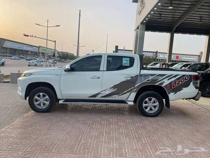 ميتسوبيشي موديل2022- L200 دبل 4