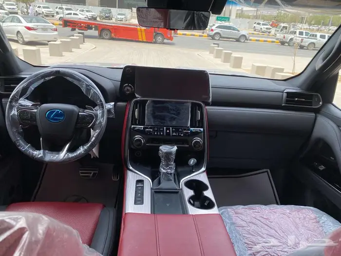 لكزس FSPORT LX600 2024بريمي 7