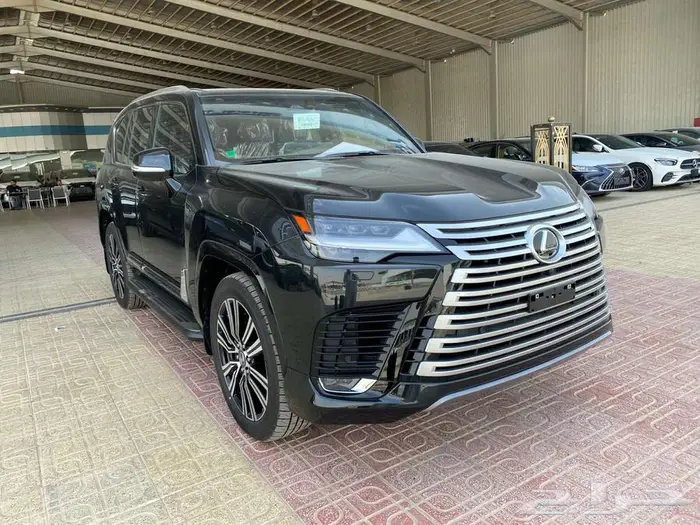 لكزس LX600 BB 2025 خليجي اسود داخلي احمر 2