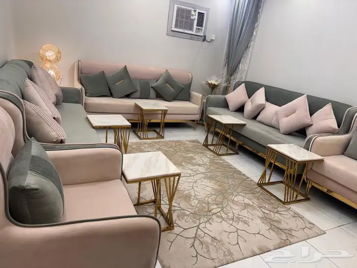 مجلس كنب مع طاولات 0