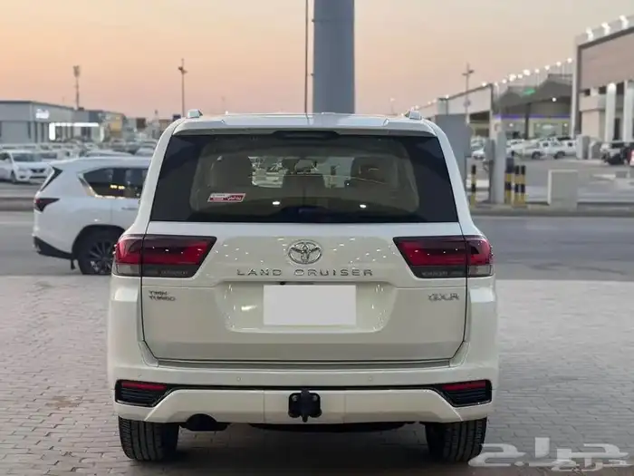 تويوتا جكسار L4 ابيض 2022 6