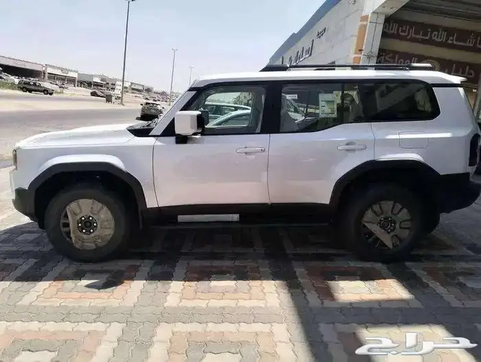 تويوتا برادو TXL3 بنزين موديل 2025 اصفار 8