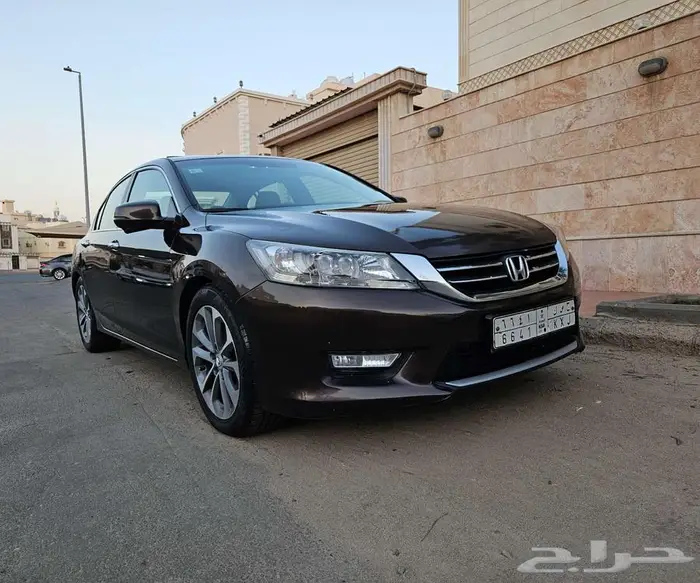 هوندا اكورد فل كامل سبورت V6 21
