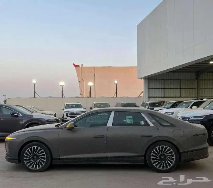 هيونداي ازيرا كاليجرافي متعة القياده 2025 كاش واقساط 0