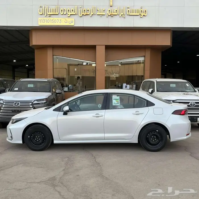 تويوتا كورولا مكينه 2.0 2025 6
