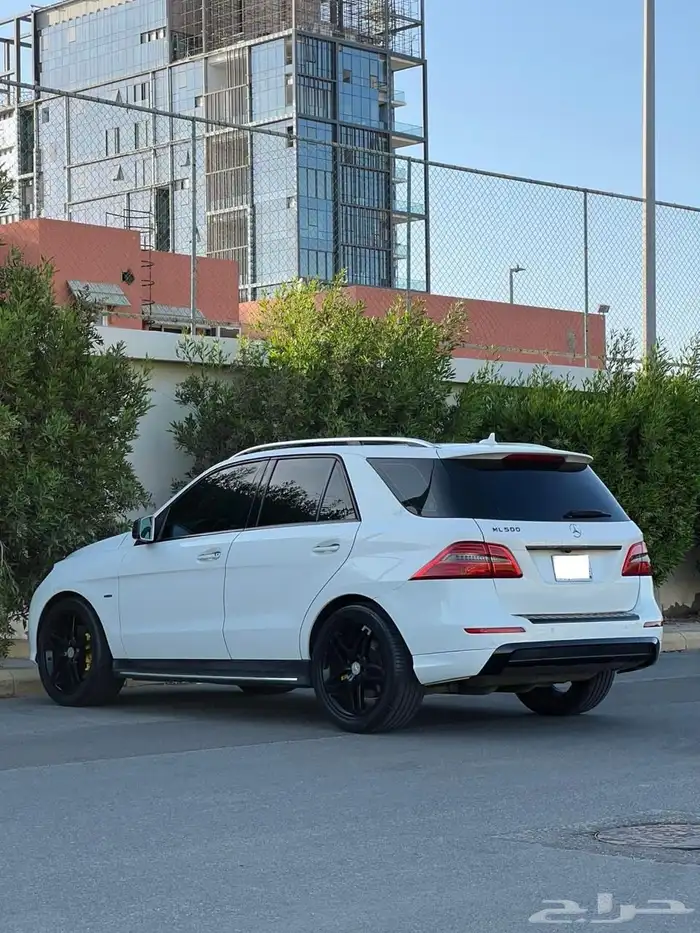 للبيع مرسيدس Ml 500 2013 فل كامل 3