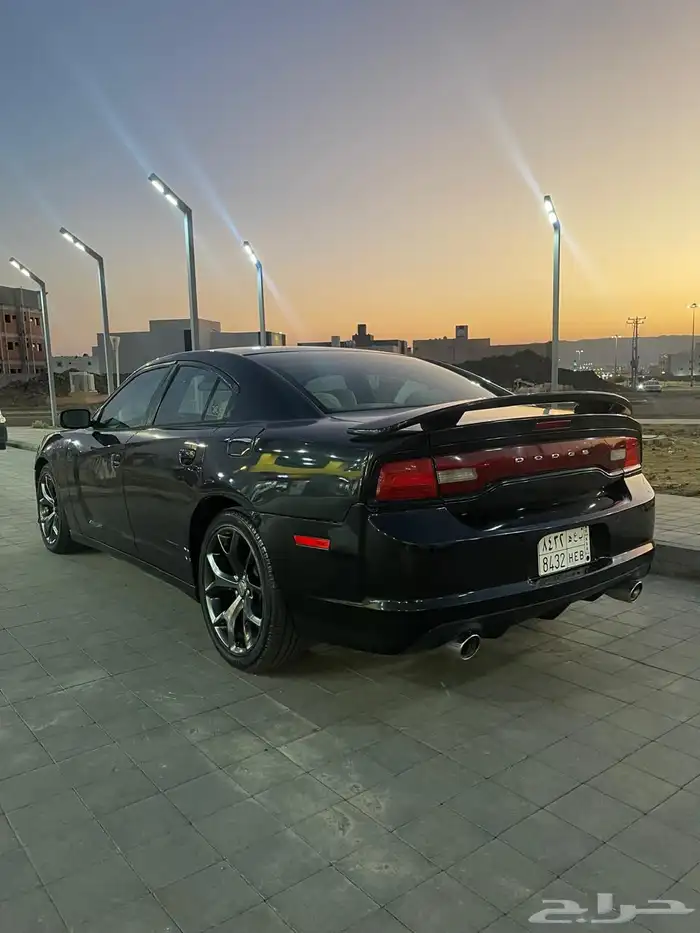 دوج تشارجر V6 موديل 2011 3