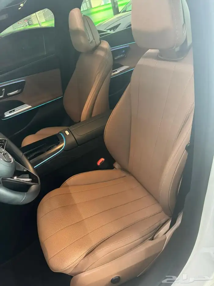 مرسيدس E200 2025 اصفار 14