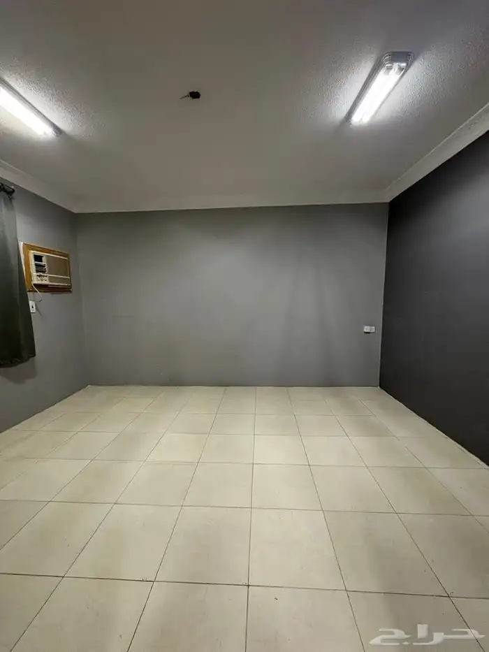 دور كبير للايجار في حي الملك فيصل 6