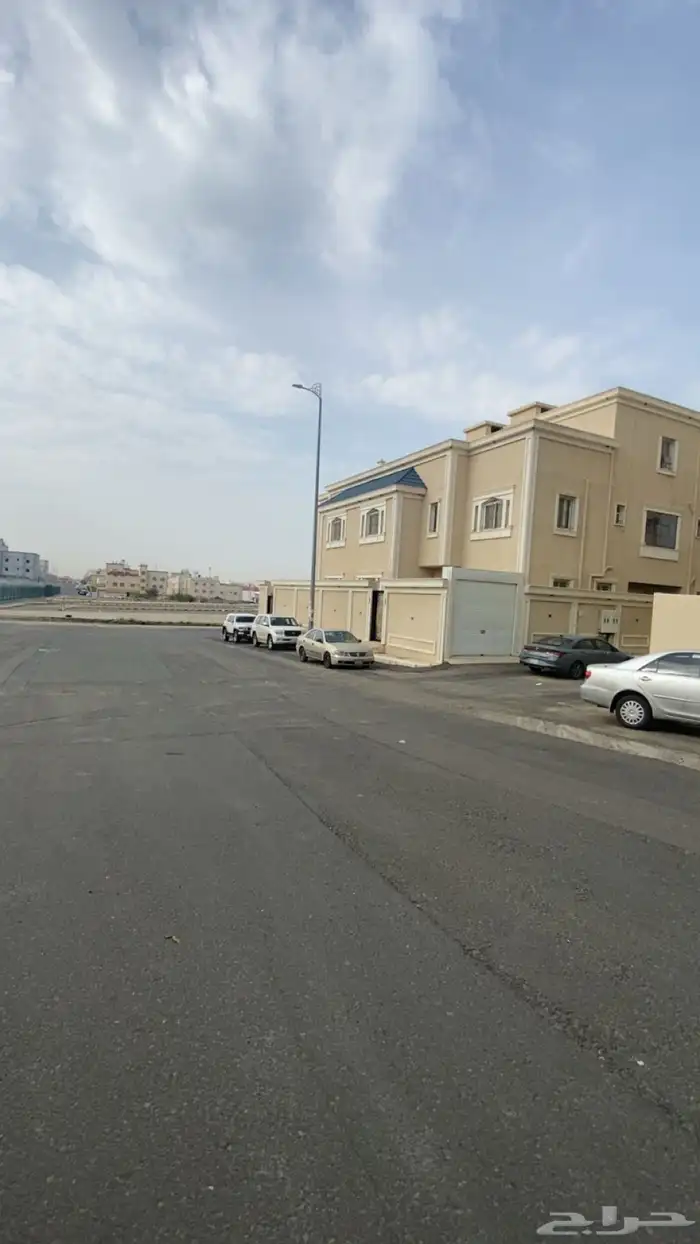 للبيع فلة في مخطط ( 1 ) شمال خميس مشيط 2