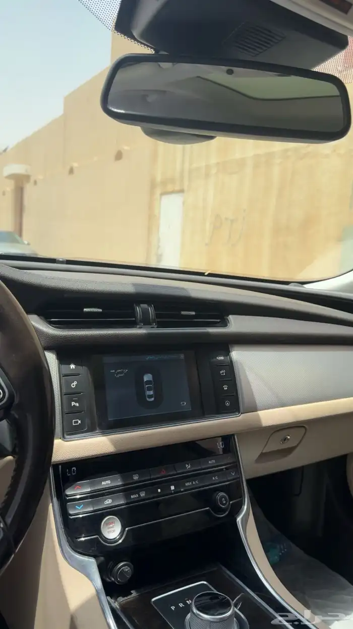 جاكوار XF مصدوم 9