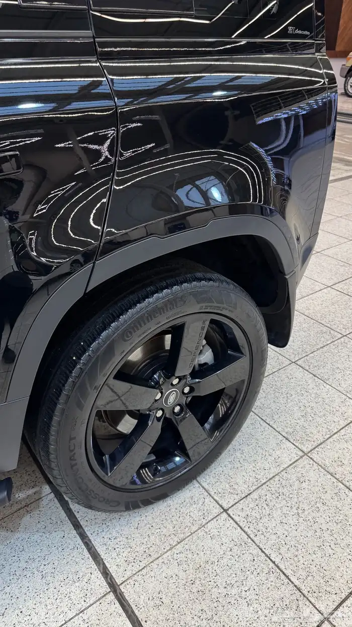 ديفندر HSE اسود 2023 الفردان v6 27