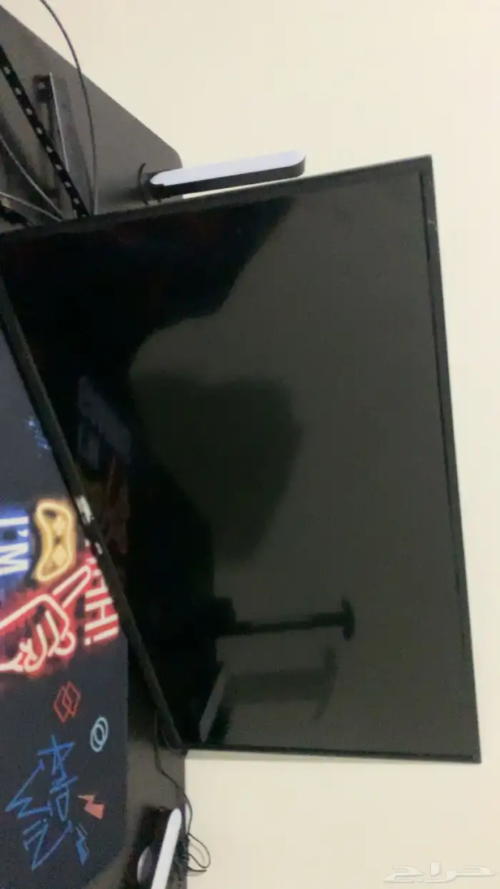 شاشتين جديده للبيع سبب البيع زياده عندي وماحتاجهم 0