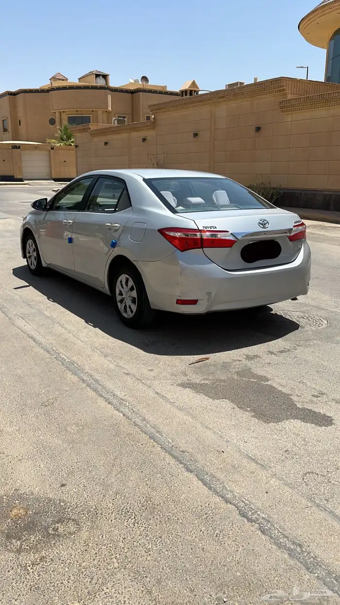 للبيع كورولا 2015 4