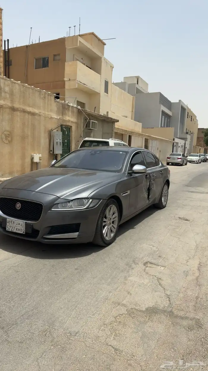 جاكوار XF مصدوم 3