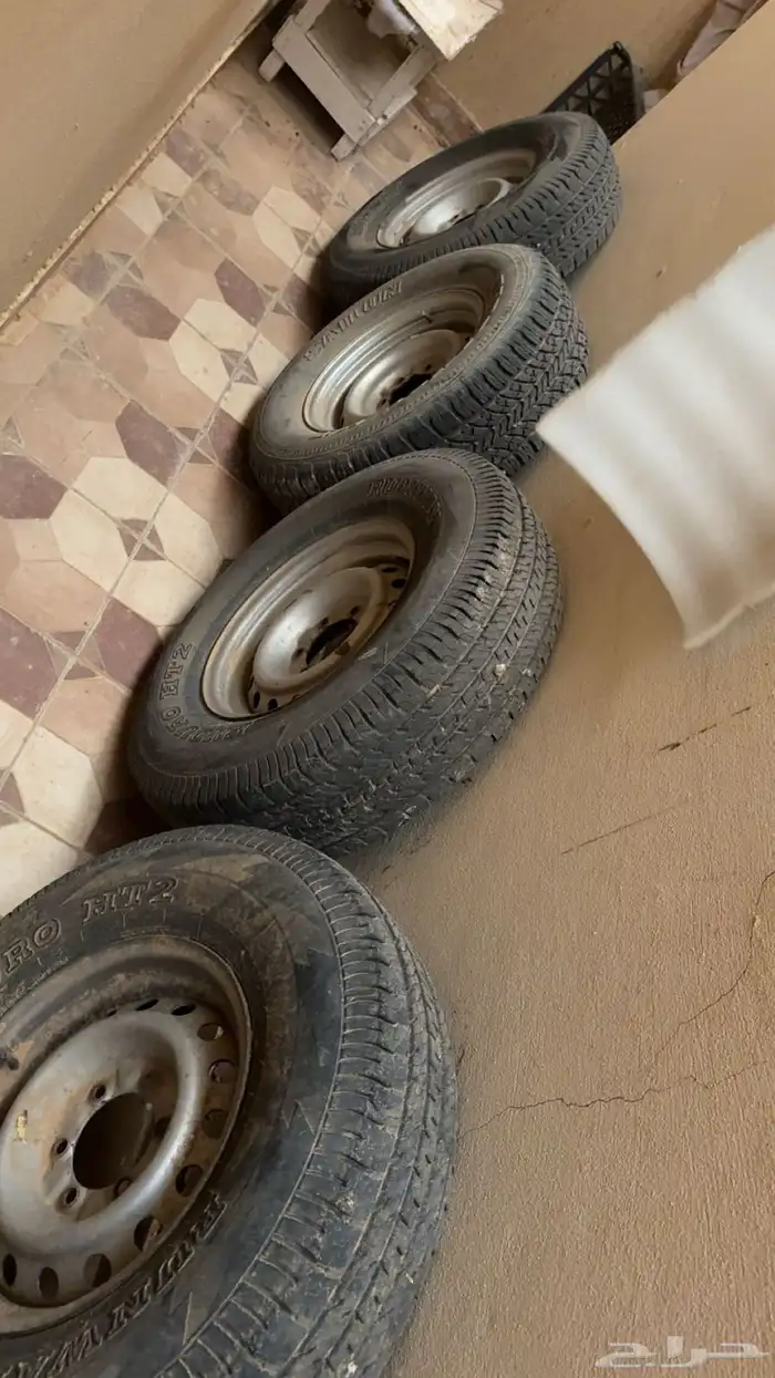 اربع جنوط بكفراتهم 3