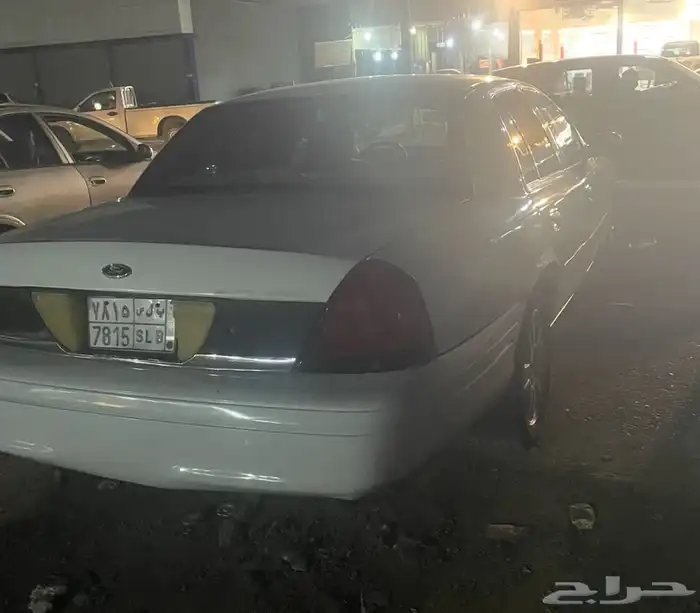 فورد فكتوريا مديل 2004 بوليسي 6